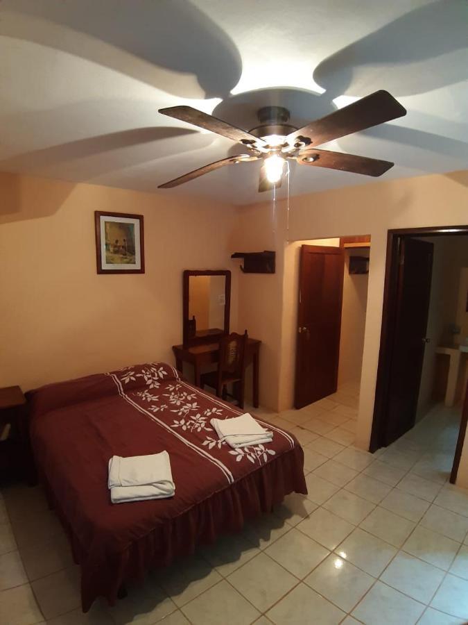Hotel Cabanas Margarita & Ed Паленке Екстериор снимка