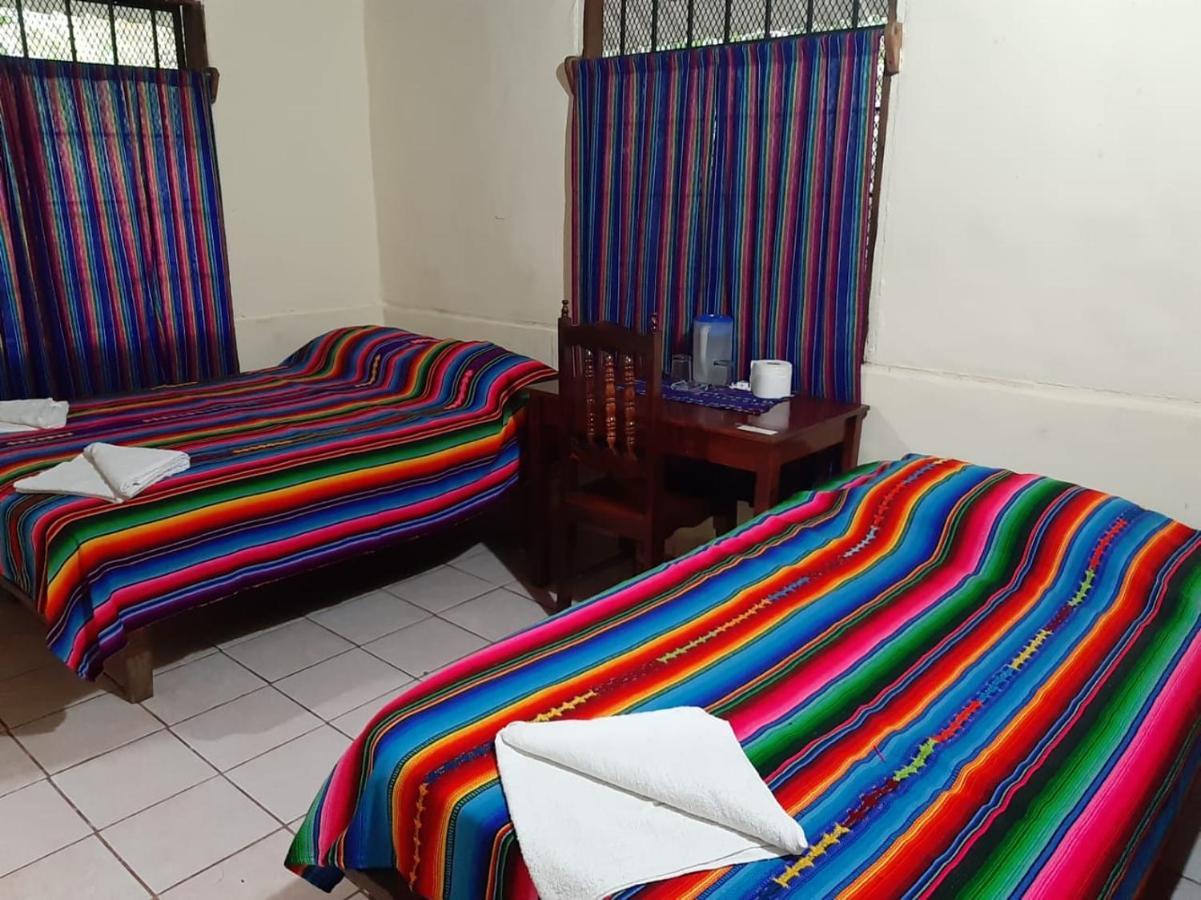Hotel Cabanas Margarita & Ed Паленке Екстериор снимка