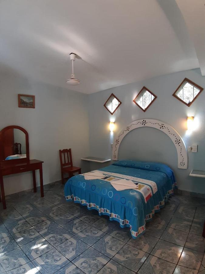 Hotel Cabanas Margarita & Ed Паленке Екстериор снимка
